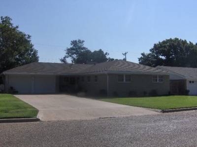 1709 Oak Avenue,Dalhart,Hartley,Texas,United States 79022,3 Bedrooms Bedrooms,1.75 BathroomsBathrooms,Single Family Home,Oak Avenue,1101