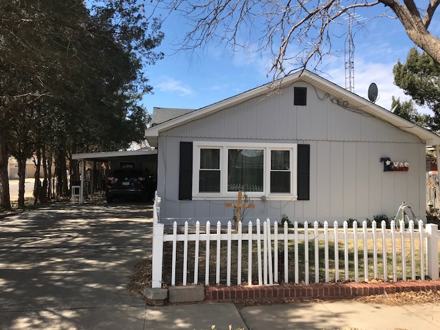 1222 Peach Avenue,Dalhart,Hartley,Texas,United States 79022,3 Bedrooms Bedrooms,Single Family Home,Peach Avenue,1128