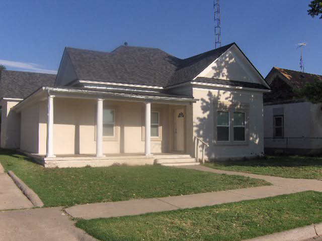 310 Conlen, Dalhart, Dallam, Texas, United States 79022, 3 Bedrooms Bedrooms, ,1.75 BathroomsBathrooms,Single Family Home,Sold Properties,Conlen,1140