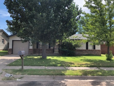 1617 Peach Ave, Dalhart, Hartley, Texas, United States 79022, 3 Bedrooms Bedrooms, ,1.75 BathroomsBathrooms,Single Family Home,Sold Properties,Peach Ave,1198