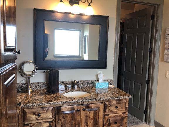 Hers/Master Bedroom Vanity