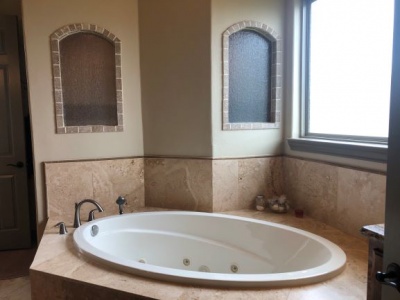 Master Bath Jetted Tub