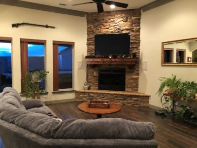 Living/Fireplace