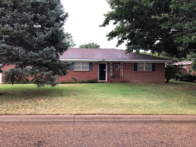 1817 Oak Ave, Dalhart, Hartley, Texas, United States 79022, 3 Bedrooms Bedrooms, ,2.5 BathroomsBathrooms,Single Family Home,Sold Properties,Oak Ave,1294