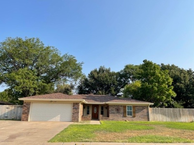 1207 Chaparral, Dalhart, Hartley, Texas, United States 79022, 3 Bedrooms Bedrooms, ,2 BathroomsBathrooms,Single Family Home,Sold Properties,Chaparral,1295