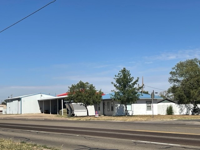 1100 HWY 87 North, Dalhart, Dallam, Texas, United States 79022, ,2 BathroomsBathrooms,Single Family Home,Sold Properties,HWY 87 North,1305