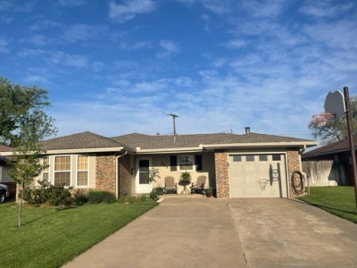 908 Margaret, Dalhart, Dallan, Texas, United States 79022, 3 Bedrooms Bedrooms, ,1.75 BathroomsBathrooms,Single Family Home,Sold Properties,Margaret,1327