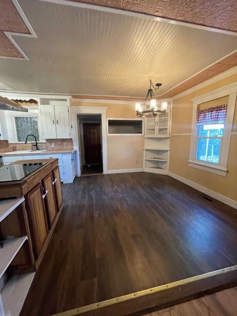 712 Denver, Dalhart, Dallam, Texas, United States 79022, 3 Bedrooms Bedrooms, ,1.75 BathroomsBathrooms,Single Family Home,Residential Properties,Denver,1352