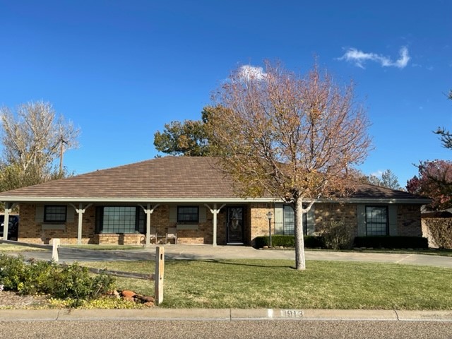 1913 Denver, Dalhart, Hartley, Texas, United States 79022, 4 Bedrooms Bedrooms, ,2.75 BathroomsBathrooms,Single Family Home,Sold Properties,Denver,1353