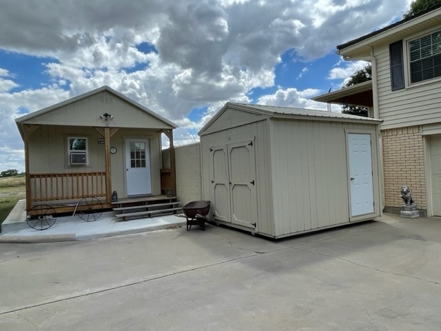 2 Southpark, Dalhart, Hartley, Texas, United States 79022, 3 Bedrooms Bedrooms, ,2.5 BathroomsBathrooms,Single Family Home,Sold Properties,Southpark,1376