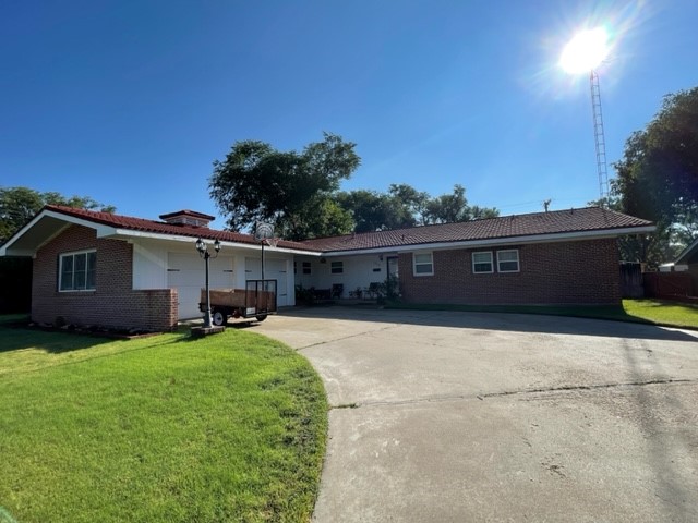 1209 Conlen, Dalhart, Hartley, Texas, United States 79022, 3 Bedrooms Bedrooms, ,2.5 BathroomsBathrooms,Single Family Home,Sold Properties,Conlen,1377