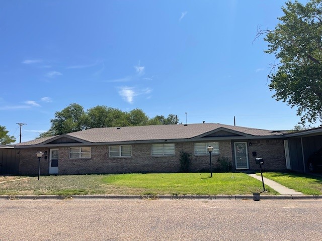 901 & 903 Margaret, Dalhart, Dallam, Texas, United States 79022, 6 Bedrooms Bedrooms, ,4 BathroomsBathrooms,Single Family Home,Sold Properties,Margaret,1422
