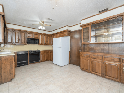 1210 Margaret Ave, Dalhart, Hartley, Texas, United States 79022, 3 Bedrooms Bedrooms, ,2 BathroomsBathrooms,Single Family Home,Residential Properties,Margaret Ave,1445
