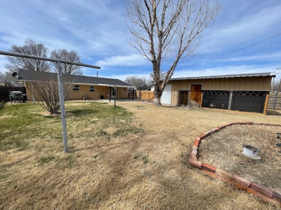 1101 Peters, Dalhart, Hartley, Texas, United States 79022, 3 Bedrooms Bedrooms, ,1 BathroomBathrooms,Single Family Home,Residential Properties,Peters,1449