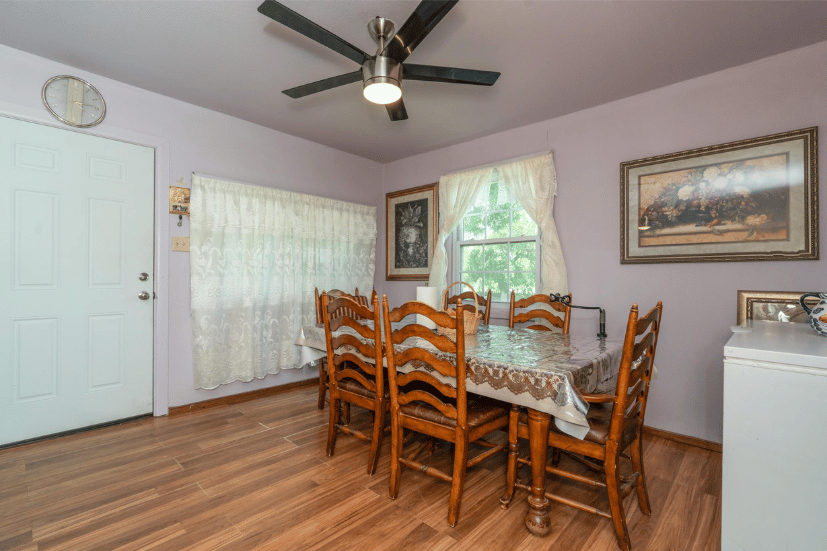 1209 Pine, Dalhart, Dallam, Texas, United States 79022, 4 Bedrooms Bedrooms, ,2 BathroomsBathrooms,Single Family Home,Residential Properties,Pine,1465