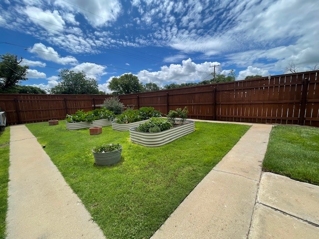 1217 Elm, Dalhart, Hartley, Texas, United States 79022, 4 Bedrooms Bedrooms, ,3 BathroomsBathrooms,Single Family Home,Residential Properties,Elm,1467