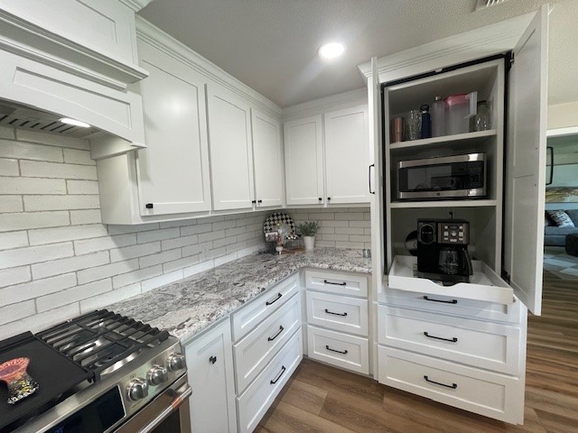 1217 Elm, Dalhart, Hartley, Texas, United States 79022, 4 Bedrooms Bedrooms, ,3 BathroomsBathrooms,Single Family Home,Residential Properties,Elm,1467