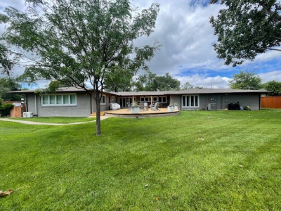 1217 Elm, Dalhart, Hartley, Texas, United States 79022, 4 Bedrooms Bedrooms, ,3 BathroomsBathrooms,Single Family Home,Residential Properties,Elm,1467