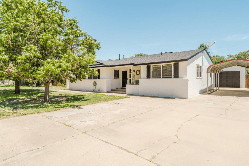 905 Cherry, Dalhart, Dallam, Texas, United States 79022, 3 Bedrooms Bedrooms, ,1.5 BathroomsBathrooms,Single Family Home,Residential Properties,Cherry,1480