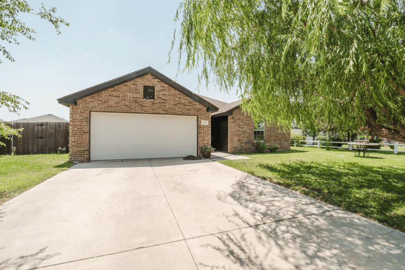 1813 Purple Sage, Dalhart, Dallam, Texas, United States 79022, 3 Bedrooms Bedrooms, ,2 BathroomsBathrooms,Single Family Home,Residential Properties,Purple Sage,1483