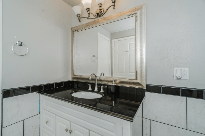 302 Osceola, Dalhart, Dallam, Texas, United States 79022, 3 Bedrooms Bedrooms, ,2 BathroomsBathrooms,Single Family Home,Residential Properties,Osceola,1484