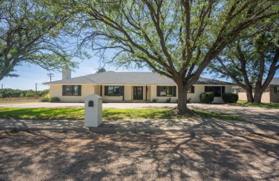 1918 Oak Avenue, Dalhart, Hartley, Texas, United States 79022, 5 Bedrooms Bedrooms, ,4.5 BathroomsBathrooms,Single Family Home,Residential Properties,Oak Avenue,1487