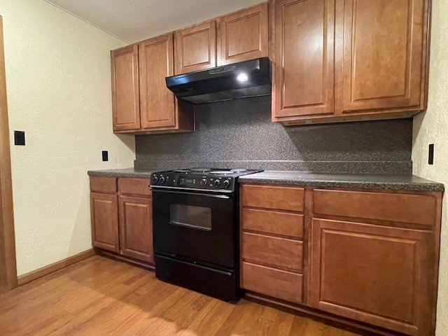 1220 Elm, Dalhart, Hartley, Texas, United States 79022, 3 Bedrooms Bedrooms, ,2 BathroomsBathrooms,Single Family Home,Residential Properties,Elm,1497