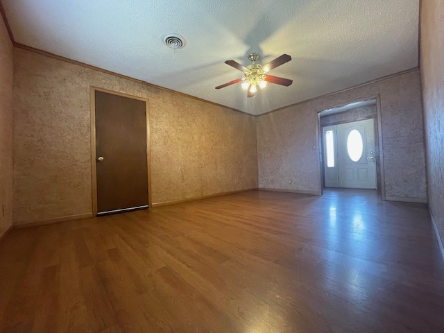 1220 Elm, Dalhart, Hartley, Texas, United States 79022, 3 Bedrooms Bedrooms, ,2 BathroomsBathrooms,Single Family Home,Residential Properties,Elm,1497
