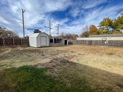 1220 Elm, Dalhart, Hartley, Texas, United States 79022, 3 Bedrooms Bedrooms, ,2 BathroomsBathrooms,Single Family Home,Residential Properties,Elm,1497