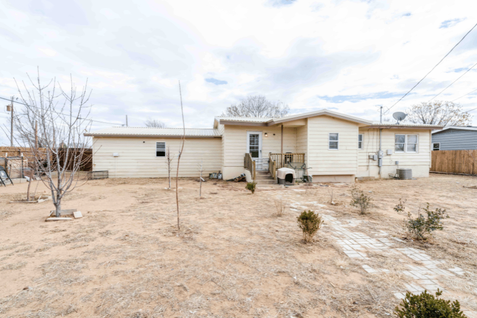 502 Coffee Pl, Dalhart, Dallam, Texas, United States 79022, 3 Bedrooms Bedrooms, ,2 BathroomsBathrooms,Single Family Home,Residential Properties,Coffee Pl,1505