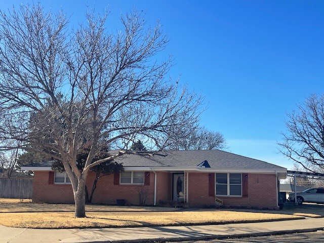 1702 Oak Avenue, Dalhart, 3 Bedrooms Bedrooms, 0 ,2 BathroomsBathrooms,Single Family Home,Residential Properties,Oak Avenue,0,1507