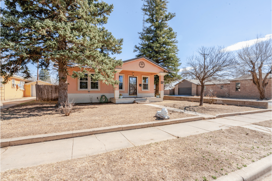 823 Conlen Avenue, Dalhart, 3 Bedrooms Bedrooms, 0 ,1 BathroomBathrooms,Single Family Home,Residential Properties,Conlen Avenue,0,1523