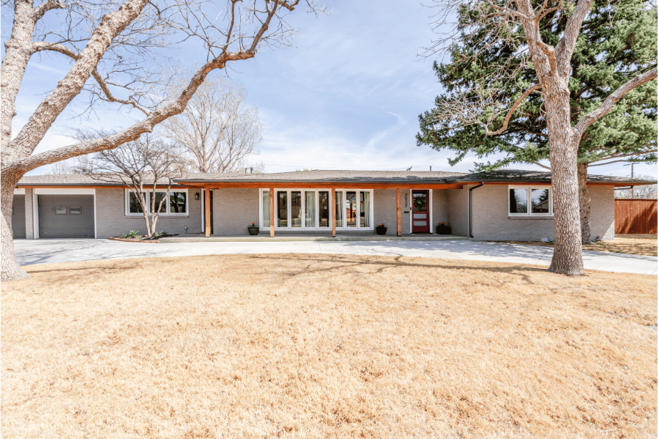 1217 Elm Avenue, Dalhart, 4 Bedrooms Bedrooms, 0 ,3 BathroomsBathrooms,Single Family Home,Residential Properties,Elm Avenue,0,1529