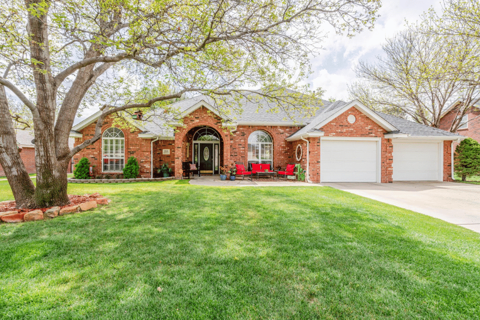 1916 Cheyenne Trail, Dalhart, 4 Bedrooms Bedrooms, 0 ,3 BathroomsBathrooms,Single Family Home,Residential Properties,Cheyenne Trail,0,1534