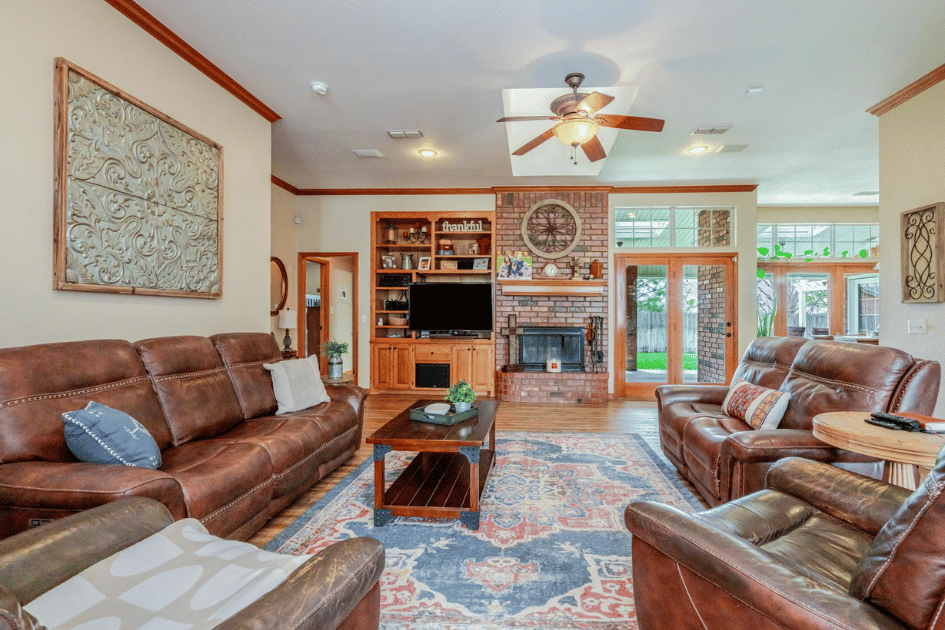 1916 Cheyenne Trail, Dalhart, 4 Bedrooms Bedrooms, 0 ,3 BathroomsBathrooms,Single Family Home,Residential Properties,Cheyenne Trail,0,1534