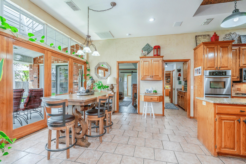 1916 Cheyenne Trail, Dalhart, 4 Bedrooms Bedrooms, 0 ,3 BathroomsBathrooms,Single Family Home,Residential Properties,Cheyenne Trail,0,1534