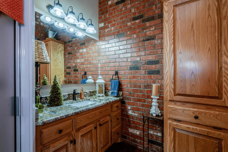 1916 Cheyenne Trail, Dalhart, 4 Bedrooms Bedrooms, 0 ,3 BathroomsBathrooms,Single Family Home,Residential Properties,Cheyenne Trail,0,1534