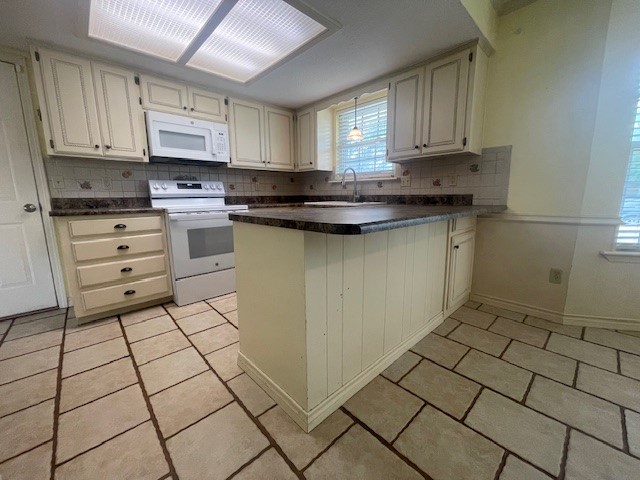 1815 Tejas, Dalhart, 3 Bedrooms Bedrooms, 0 ,2 BathroomsBathrooms,Single Family Home,Residential Properties,Tejas,0,1537