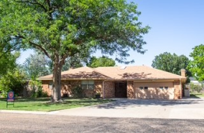 1905 Navajo Trail, Dalhart, 3 Bedrooms Bedrooms, 0 ,2 BathroomsBathrooms,Single Family Home,Residential Properties,Navajo Trail,0,1547