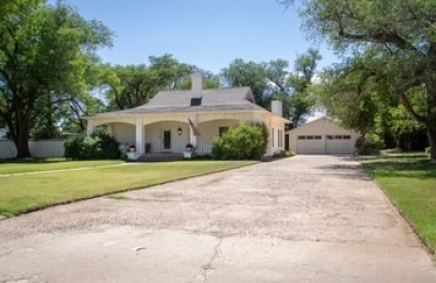 1110 Rock Island Avenue, Dalhart, 3 Bedrooms Bedrooms, 0 ,3 BathroomsBathrooms,Single Family Home,Residential Properties,Rock Island Avenue,0,1549