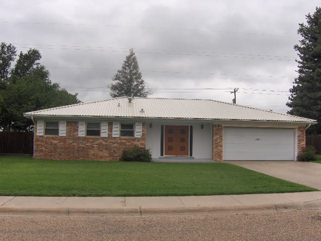 1018 Cherry Avenue,Dalhart,Hartley,Texas,United States 79022,3 Bedrooms Bedrooms,1.75 BathroomsBathrooms,Single Family Home,Cherry Avenue,1042